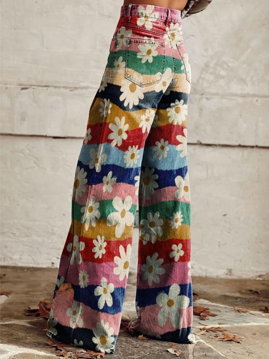 Maja™ | Retro floral high-waisted pants with flared legs